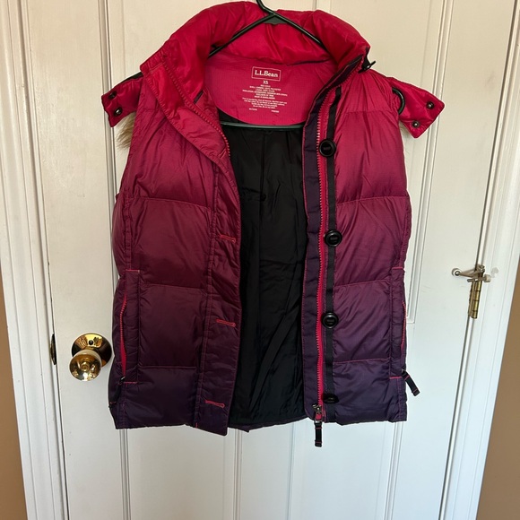 L.L. Bean Vibrant & Unique Pink & Purple Down Vest - Picture 4 of 6